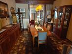 Eet tafel met 6 stoelen buffetkast en vitrinekast, Ophalen, Zo goed als nieuw, Overige houtsoorten
