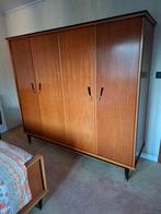 hout vintage Hoogte 184.5cm, diepte 61.5cm, breedte 198cm, Huis en Inrichting, Kasten | Kleerkasten, Ophalen, Gebruikt