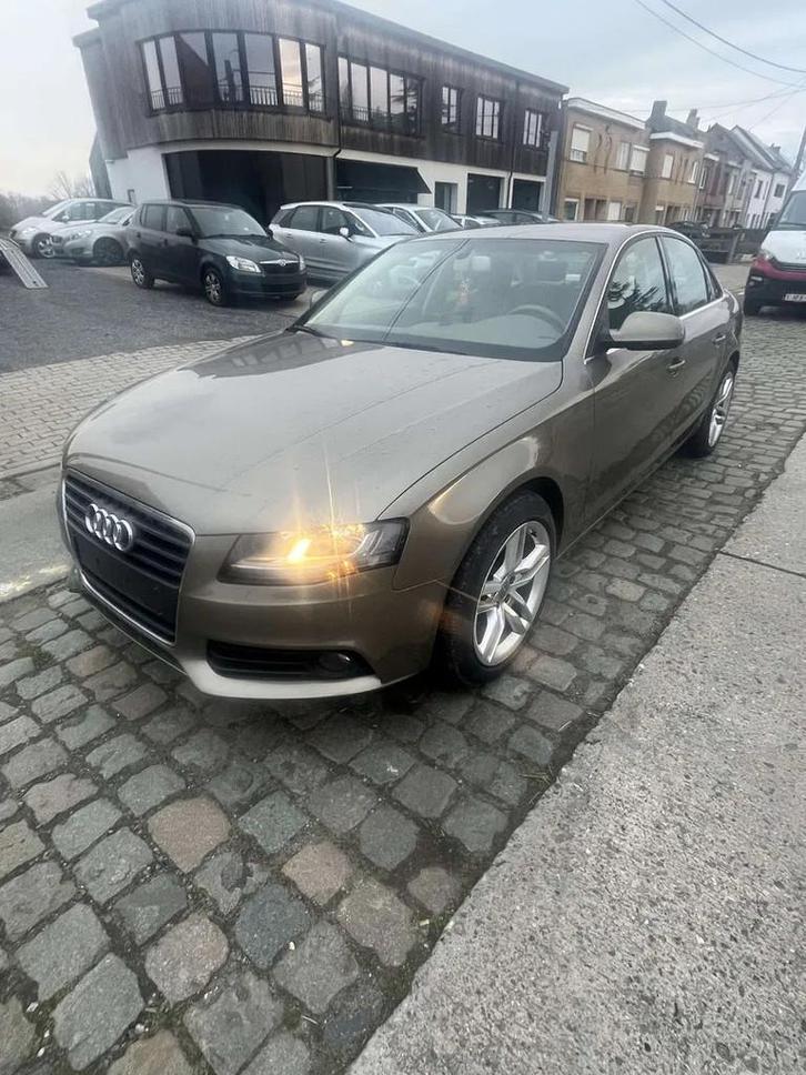 Audi A4 A4 1.8 TFSI Ambition / NAVI / LEATHER (bj 2010), Auto's, Audi, Bedrijf, Te koop, A4, ABS, Airbags, Airconditioning, Boordcomputer