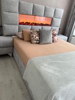 Boxspring met sfeerhaard en Bluetooth, Huis en Inrichting, Slaapkamer | Boxsprings, Ophalen, Tweepersoons, Zo goed als nieuw, 200 cm