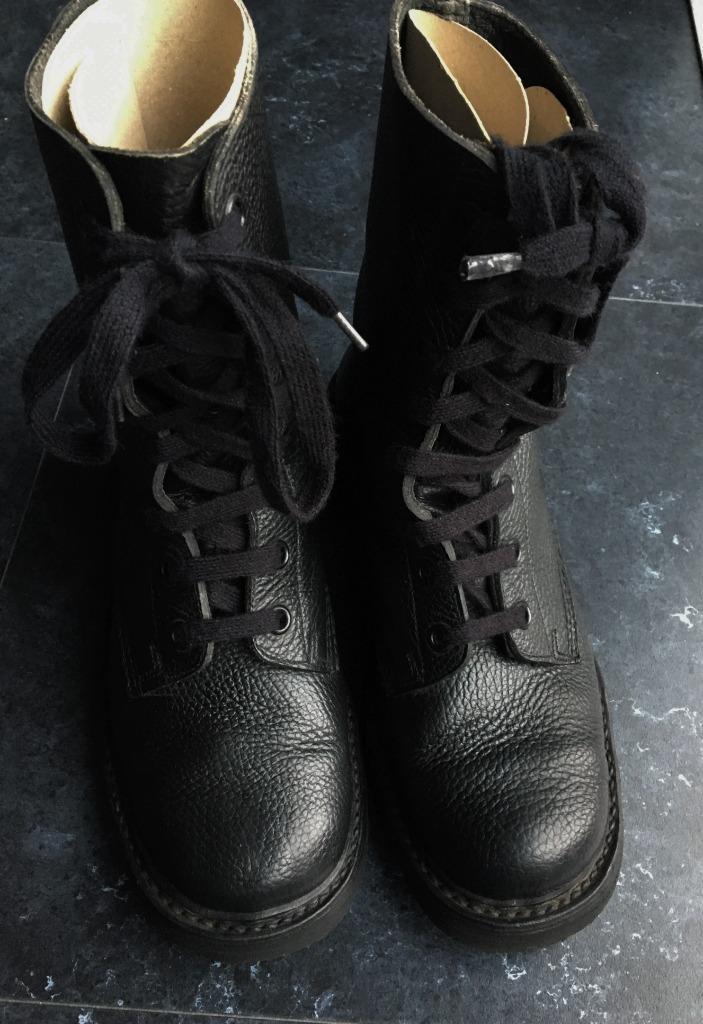 Zwarte lederen botten 40 (scouts,carnaval,gothic), Kleding | Dames, Schoenen, Zo goed als nieuw, Ophalen of Verzenden