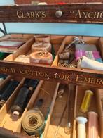 Armoire à couture ancienne avec contenu, Enlèvement ou Envoi