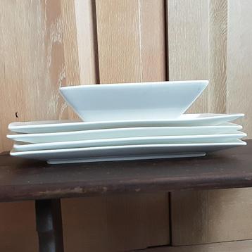 Set 4 nieuwe design borden Maxwell Williams + vierkante kom beschikbaar voor biedingen