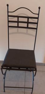 Zwarte ijzeren sierstoel, Ophalen