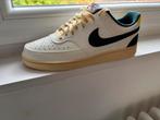 Nieuwe Nike sneakers 43 - 9.5 nooit gedragen, Ophalen of Verzenden, Zo goed als nieuw
