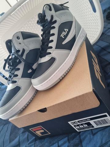 *nieuw* fila schoenen maat 42 beschikbaar voor biedingen