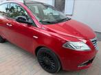 Lancia Ypsilon full option 2013 gekeurd voor verkoop, Auto's, Lancia, Voorwielaandrijving, 4 zetels, Beige, Leder en Stof