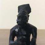 Houten beeldje H-13,5 cm, Enlèvement