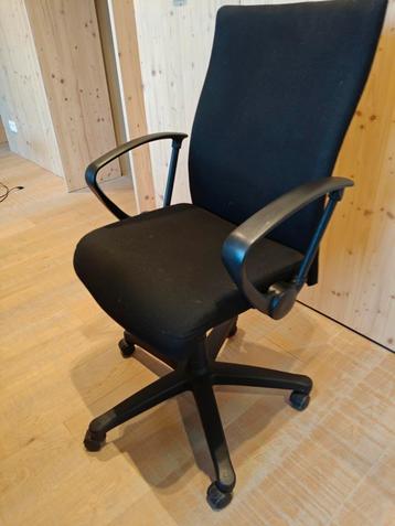 Zo goed als nieuwe bureaustoel. Geen gebruikssporen. beschikbaar voor biedingen