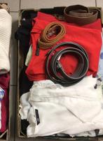 Lot de 43 vêtements/accessoires small, Ophalen