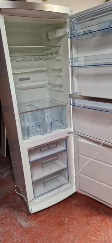 AEG  2-deurs Koelvriescombinatie, 160 cm ou plus, Comme neuf, Enlèvement, 200 litres ou plus