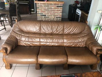 Canapé cuir trois places et deux fois une place  beschikbaar voor biedingen
