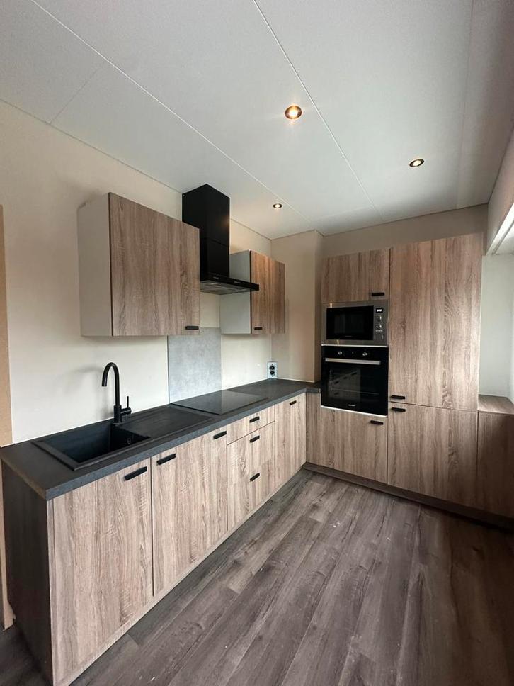 RECHTE BRUIN KEUKEN + 6 ELECTRO +GEDEMONTEERD, Huis en Inrichting, Keuken | Complete keukens, Zo goed als nieuw, Bruin, Ophalen