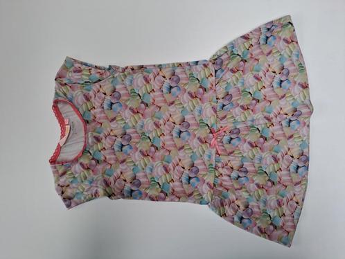 Mt 104 Veelkleurige jurkje met kapmouwen en snoepjes, Kinderen en Baby's, Kinderkleding | Maat 104, Gebruikt, Meisje, Jurk of Rok