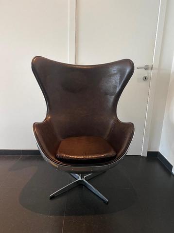 Aviator Egg Chair brown: unieke eyecatcher!! beschikbaar voor biedingen