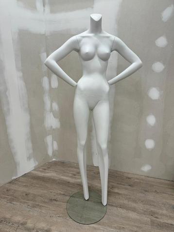 Vitrine/mannequins