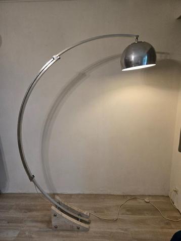 Vintage Booglamp Arc design jaren 60-70 origineel beschikbaar voor biedingen