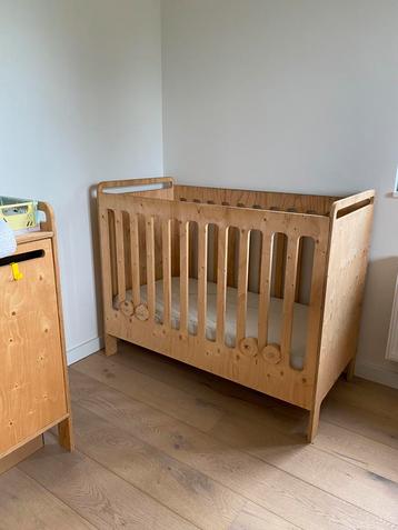 Babykamer DertigZes beschikbaar voor biedingen