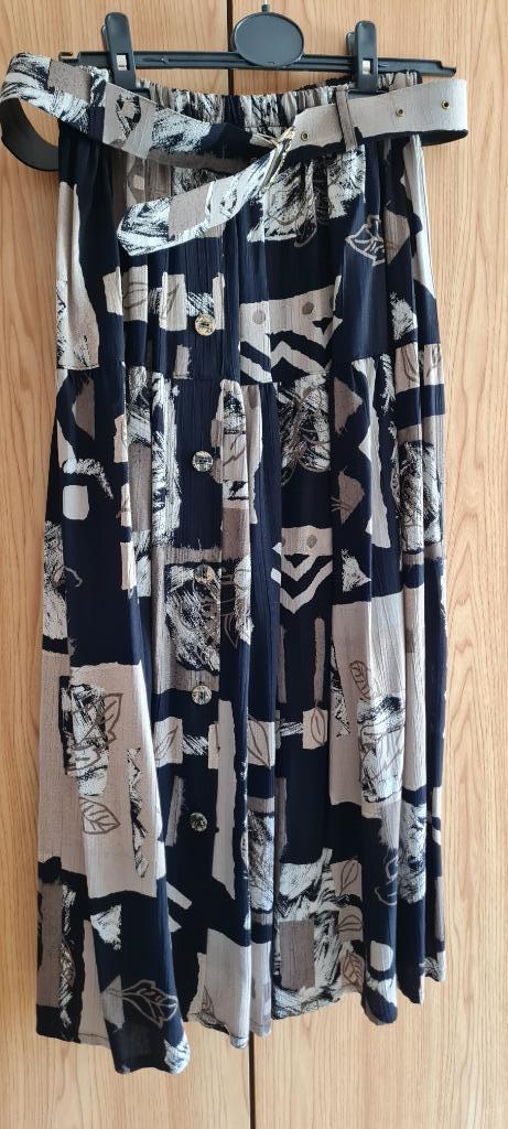 Toffe losse damesrok mt 44, Kleding | Dames, Rokken, Zo goed als nieuw, Maat 42/44 (L), Zwart, Onder de knie, Ophalen of Verzenden
