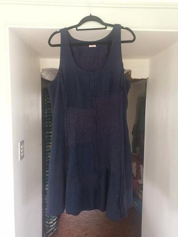 Kort, kobaltblauw, wollen kleedje. Heart. Xl beschikbaar voor biedingen