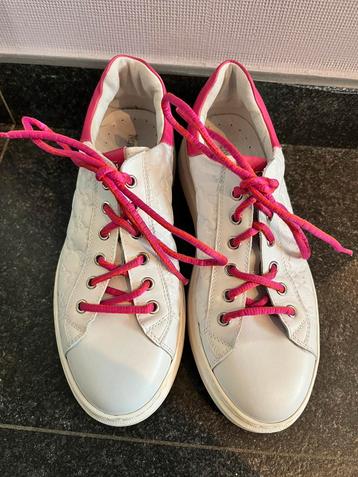 Leuke sneakers Nero Giardini maat 38 beschikbaar voor biedingen