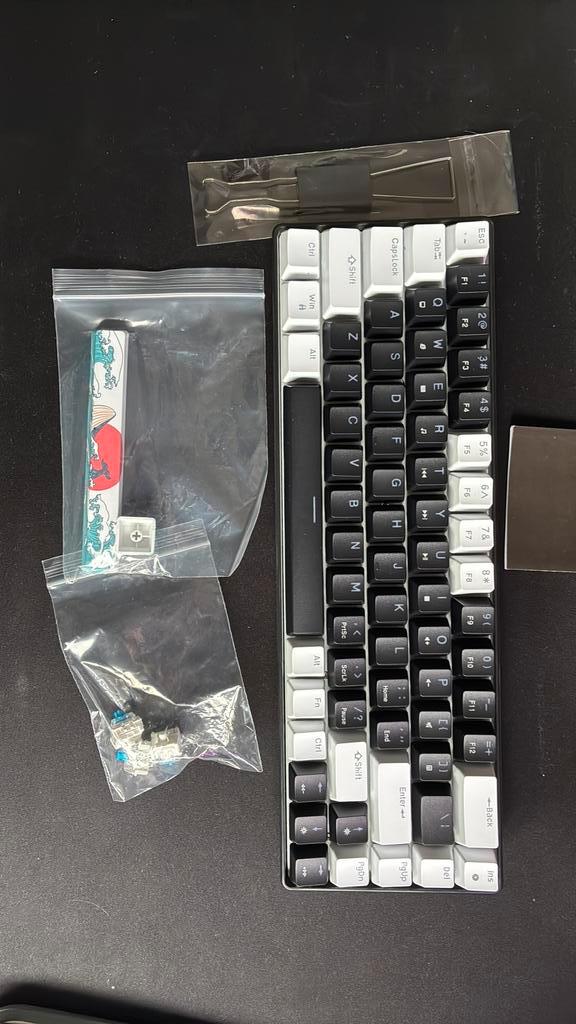 Gaming toetsenbord, Computers en Software, Toetsenborden, Zo goed als nieuw, Bedraad, Gaming toetsenbord, Ophalen