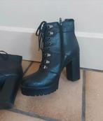 PRACHTIGE LEREN LAARZEN MET VETERS - COMFORTABEL - 4 SEIZOEN, Kleding | Dames, Zwart, Lage of Enkellaarzen, Ophalen of Verzenden