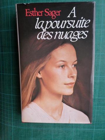 A la poursuite des nuages (Esther Sager) – 1984 – 361 pages beschikbaar voor biedingen
