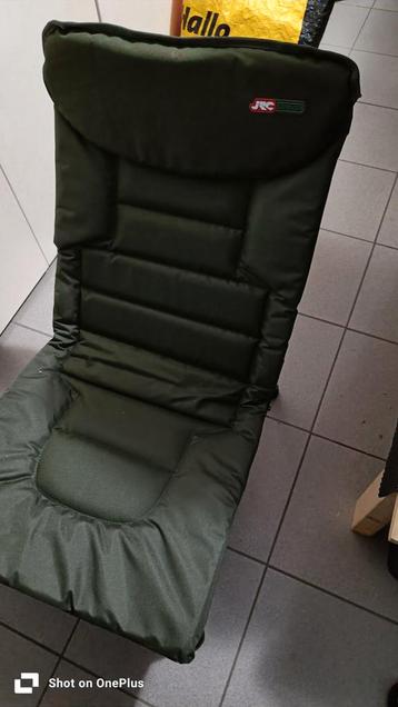 laag karperstoeltje, lowchair disponible aux enchères