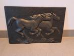 Gietijzerenplaat met paarden afbeelding, Ophalen, Zo goed als nieuw