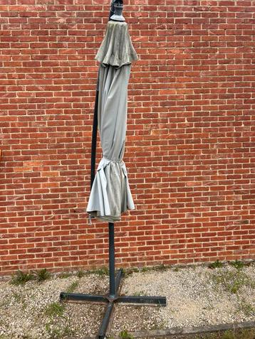 Parasol XL beschikbaar voor biedingen