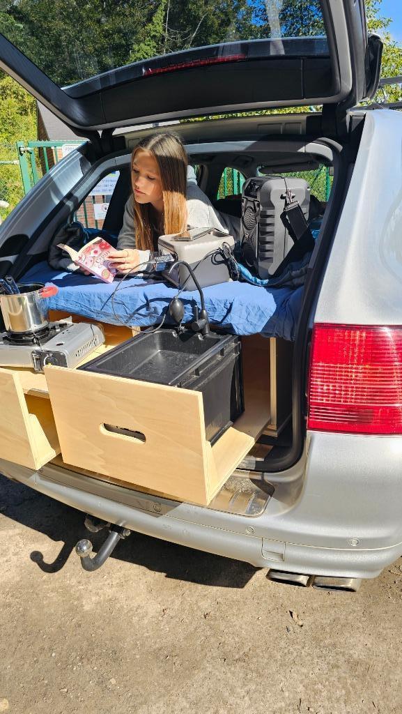 Camper met daktent, keuken en opslag, Caravans en Kamperen, Mobilhomes, Bedrijf, tot en met 2, Integraal, Overige merken, Benzine