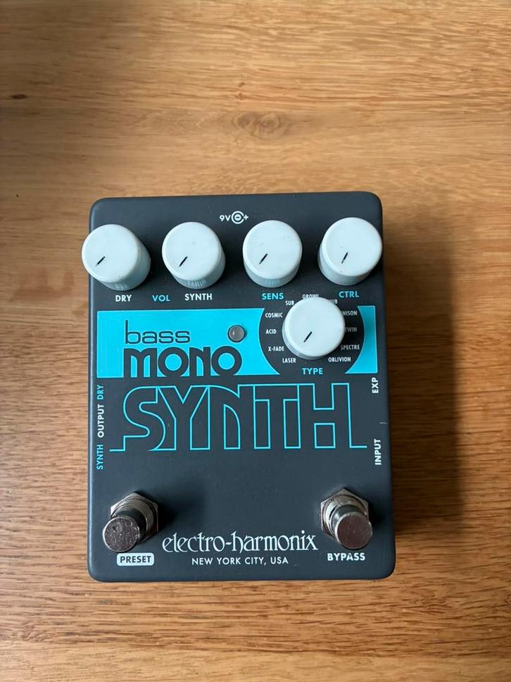 Baspedaal Electro Harmonix Bass Mono Synth, Muziek en Instrumenten, Effecten, Zo goed als nieuw, Chorus, Distortion, Overdrive of Fuzz