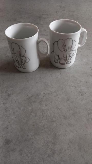 2 tasses d'éléphants 