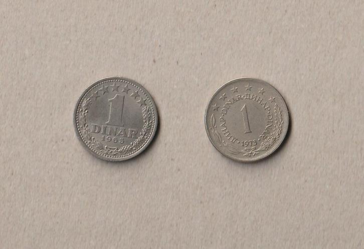 Joegoslavië : 2 (gebruikte) munten van 1 dinar (1965 - 1973), Postzegels en Munten, Munten | Europa | Niet-Euromunten, Setje, Joegoslavië