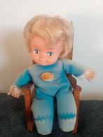 Vintage popje in stoeltje, Verzamelen, Ophalen of Verzenden, Gebruikt