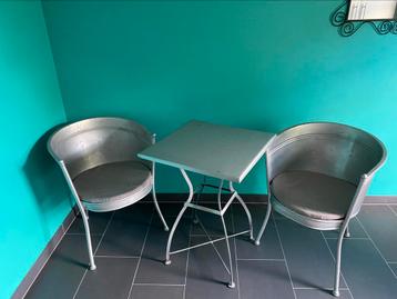 Leuk setje beschikbaar voor biedingen