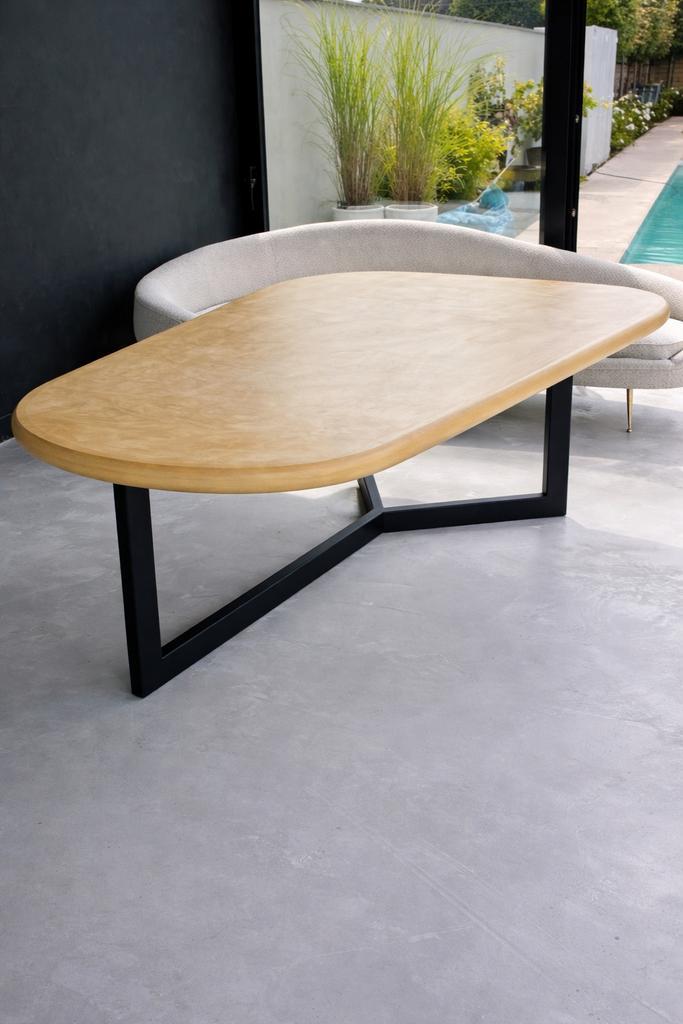 Table design en microtopping lié à la résine, Maison & Meubles, Tables | Tables à manger, Comme neuf, Enlèvement