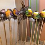 Lot de 18 oiseaux sur tuteurs pour décoration neufs, Enlèvement, Neuf