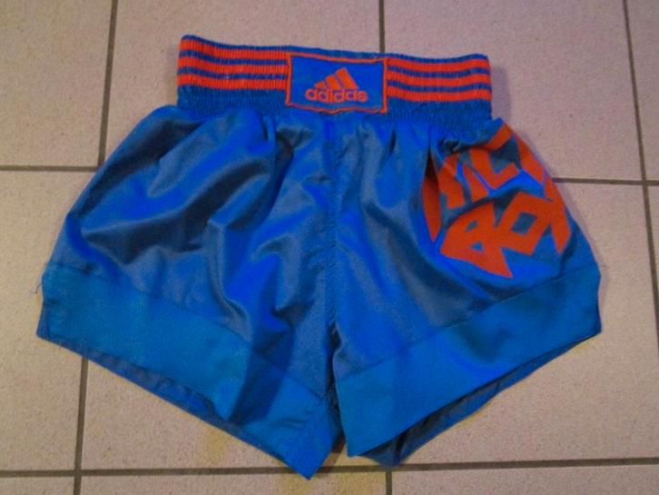 Short ADIDAS speciaal Kickbox Thai box maat L - OPRUIM, Sport en Fitness, Vechtsporten en Zelfverdediging, Zo goed als nieuw, Overige