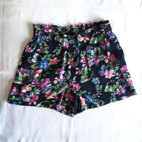 Short - Esprit maat D 38 / F 40, Kleding | Dames, Broeken en Pantalons, Gedragen, Maat 38/40 (M), Ophalen of Verzenden