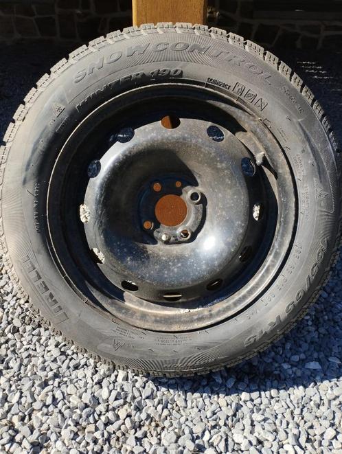 Pirelli winterband 185/65 R15, Auto-onderdelen, Banden en Velgen, Band(en), Winterbanden, 15 inch, 185 mm, Overig, Gebruikt, Ophalen