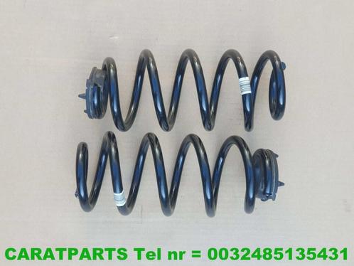6872297 F48 spiraalveer F45 veren F46 spiraalveren F39 F60, Auto-onderdelen, Ophanging en Onderstel, BMW, Gebruikt