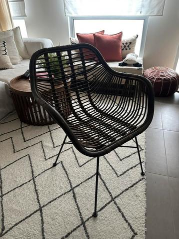 Stoelen rotan beschikbaar voor biedingen
