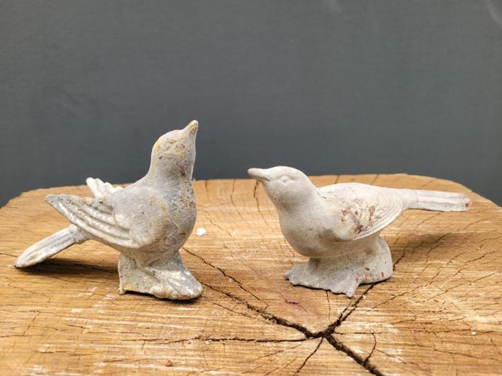 Brocante gietijzeren vogels vogel beeld tuinbeeld, Tuin en Terras, Tuinbeelden, Nieuw, Dierenbeeld, Metaal, Ophalen of Verzenden