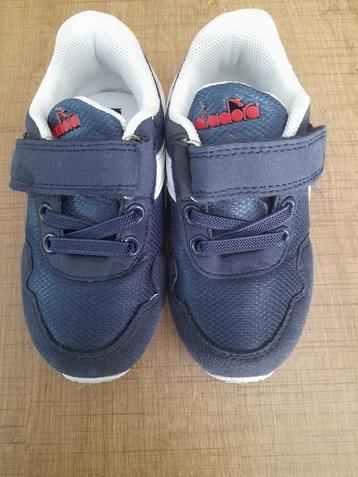kindersneaker diadora beschikbaar voor biedingen