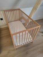 Ledikant met matrasje, Ophalen, Zo goed als nieuw, Rechthoekig