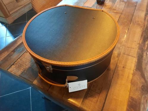 Lierys jumbo hoedenbox, Kleding | Dames, Hoeden en Petten, Nieuw, Ophalen of Verzenden