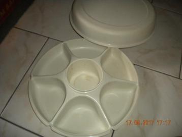 Snack-/snoepdoos (Tupperware) beschikbaar voor biedingen