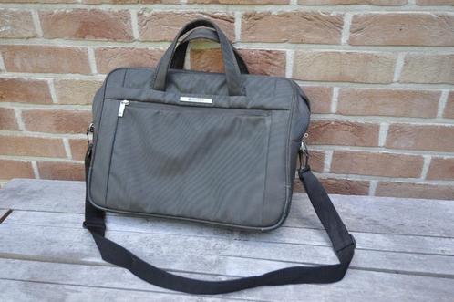 Delsey malette grise avec bandouli re 42x32cm Sacs